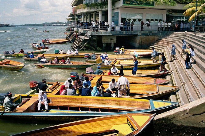 Brunei Half Day City Tour with Royal Regalia & Sultan Omar Ali Saifuddin Mosque - Who Will Love This Tour?