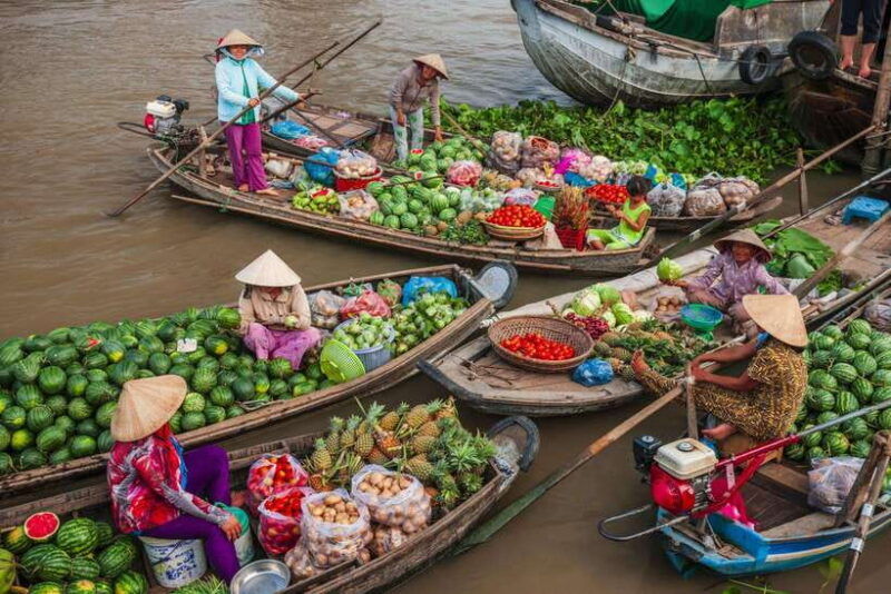 cai-rang-famous-floating-market-in-can-tho-private-tour
