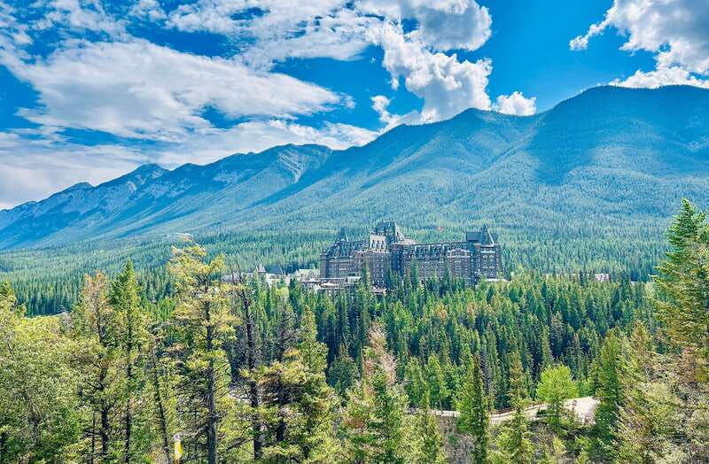 calgary-canmore-banff-enchanting-banff-national-park-tour