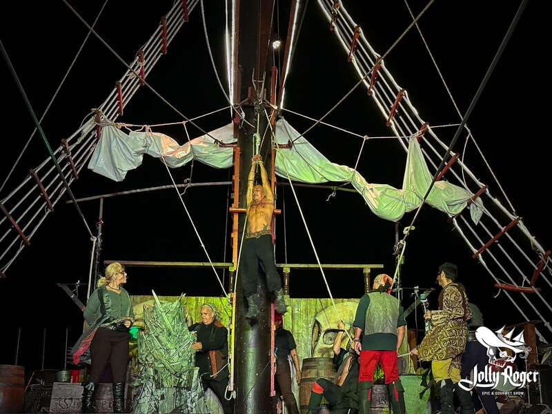cancun-jolly-roger-pirate-dinner-cruise-2025