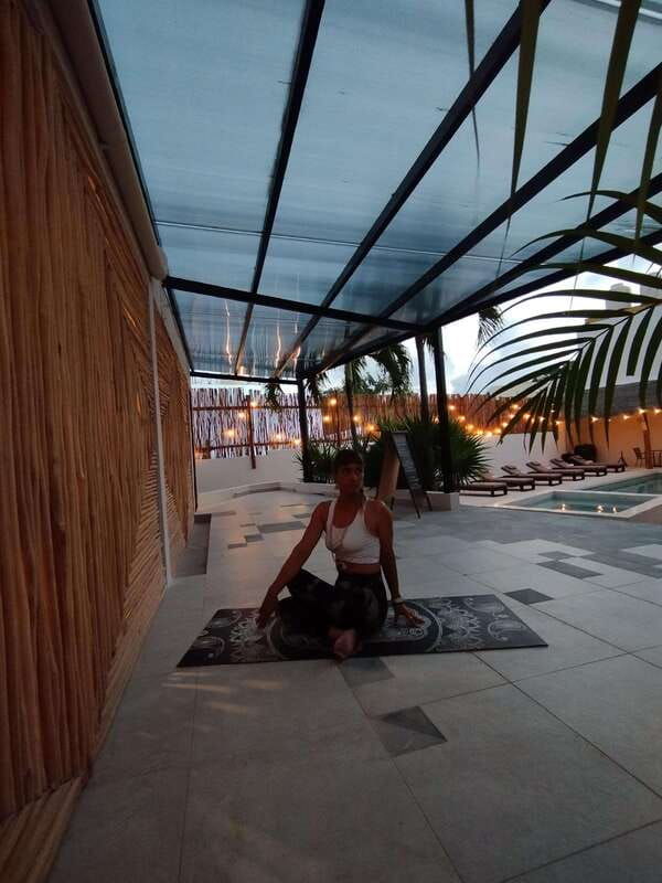 cancun-yin-yoga-class-with-sound-healing-and-meditation