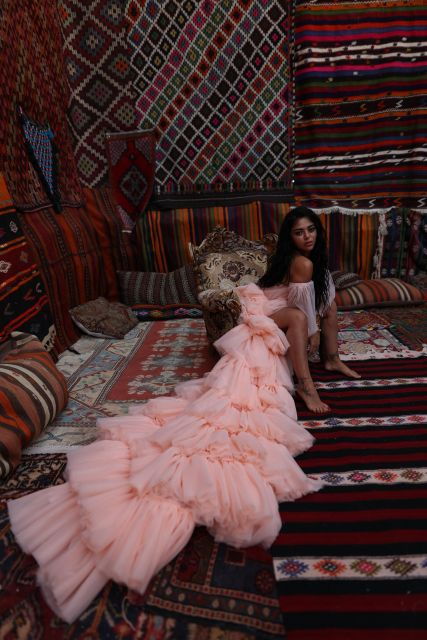 cappadocia-photo-shooting-with-flying-dress-carpet-house