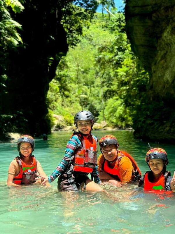 cebu-moalboal-sardine-run-snorkeling-kawasan-canyon-tour