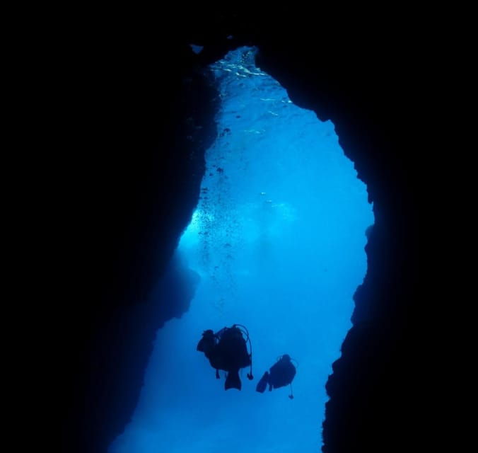 chania-2-boat-dives-for-certified-divers