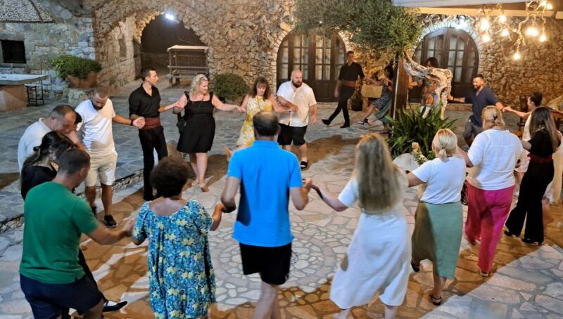 chania-cretan-folklore-dance-show-with-dinner-and-pickup