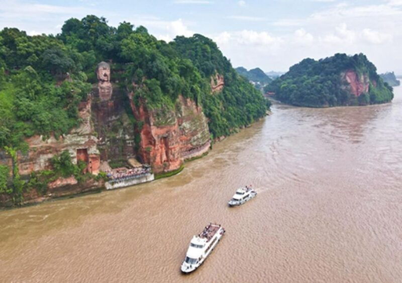 chengdu-panda-leshan-buddha-one-day-private-tour