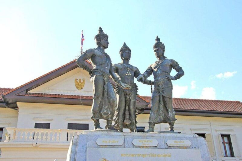 chiang-mai-exploration-of-old-city-by-private-tuk-tuk