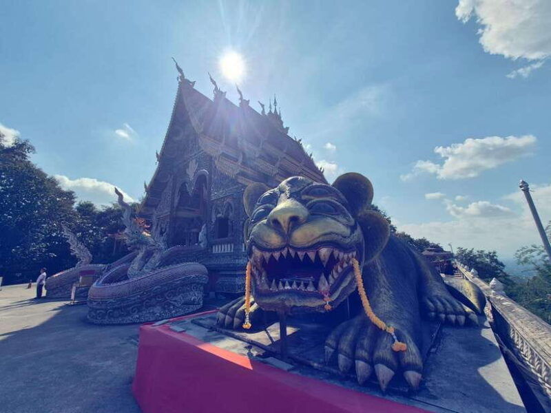 chiang-rai-half-day-temple-tour-in-chiang-rai-8-am-1-pm