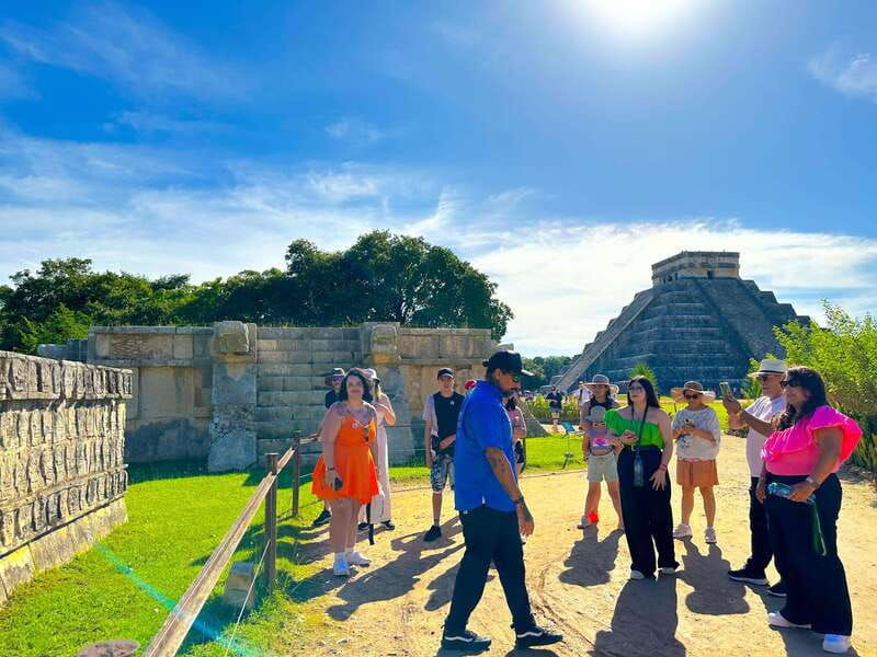 chichen-itza-first-access-half-day-guided-tour-with-guide