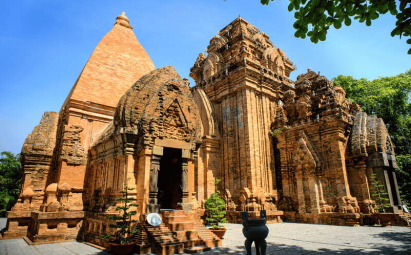 city-tour-private-car-rental-for-sightseeing-in-nha-trang