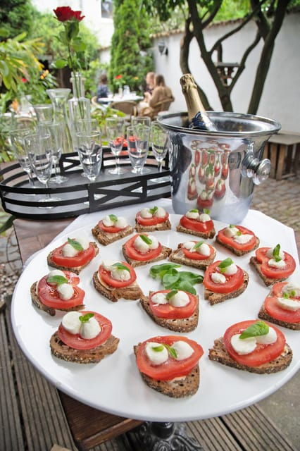cologne-nippes-summer-wine-party-in-the-frenchstyle-garden
