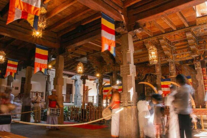 colombo-private-2-day-cultural-triangle-tour-with-sigiriya