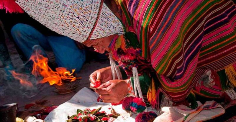 cusco-fire-ceremony-in-huayllarcocha-lagoon