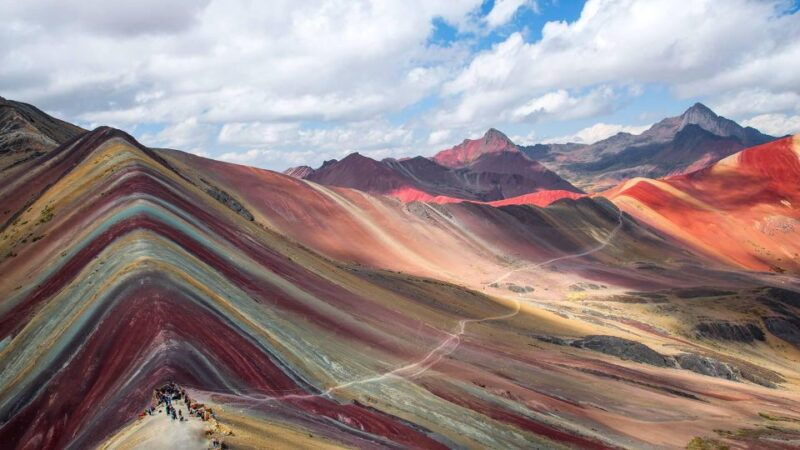 cusco-rainbow-mountain-horseback-riding-tour-lunch