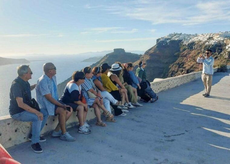 customizable-private-tour-in-santorini-with-a-local-guide