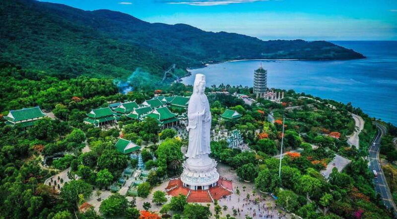 da-nang-city-street-food-private-tour-with-local-students
