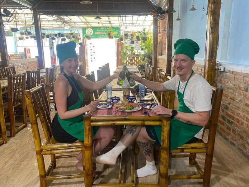 da-nang-cooking-class-and-tasting-pho-with-local-girl