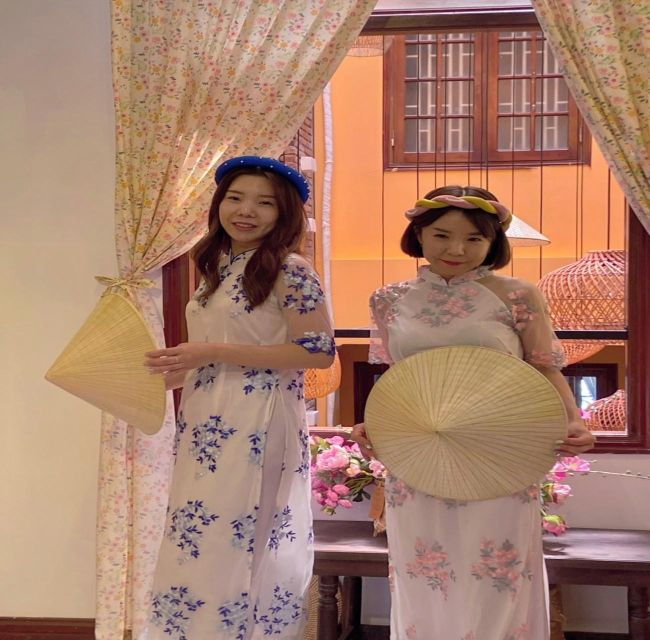 da-nang-experience-vietnamese-elegance-w-ao-dai-in-showroom