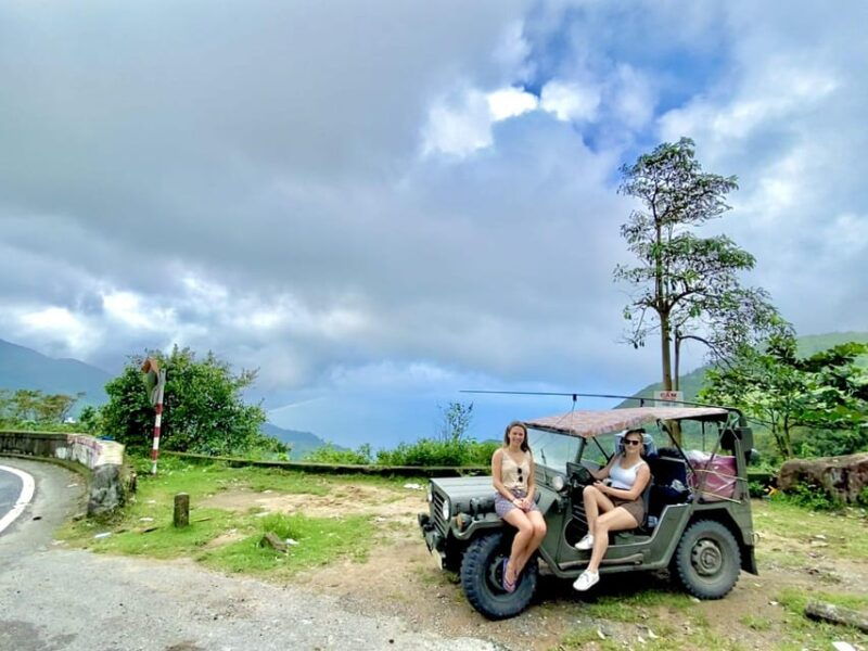da-nang-explore-hai-van-pass-by-us-army-jeep
