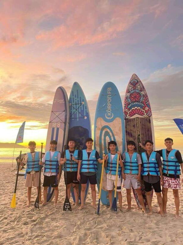 da-nang-man-thai-beach-stand-up-paddleboarding-tour