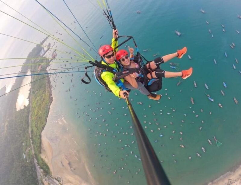 da-nang-monkey-mountain-paragliding-experience