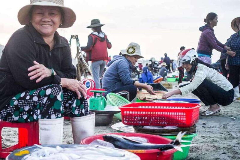 danang-on-the-waterfront-photography-tour