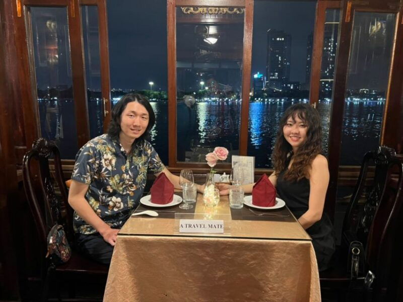 deluxe-dining-cruise-by-deluxegrouptours