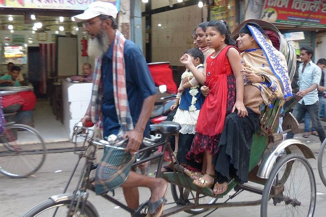 Dhaka Popular Street Photography Tour - Frequently Asked Questions