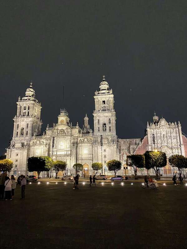 discover-cdmx-by-night-bus-tour