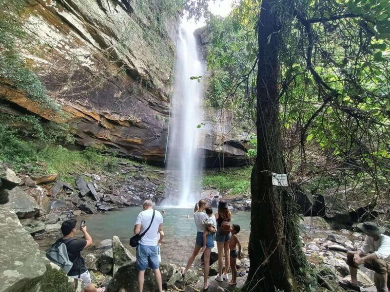 discover-hidden-waterfall-include-khmer-noodle-and-cake