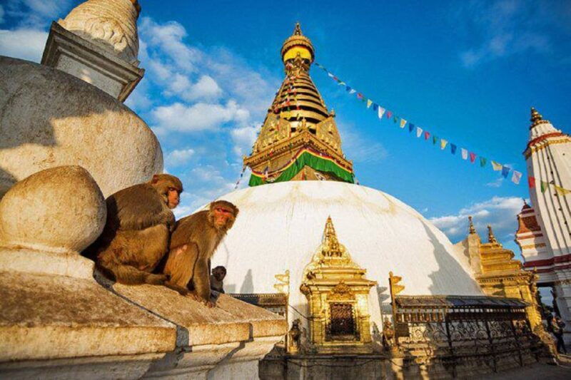 discovering-kathmandu-full-day-city-highlights-bus-tour