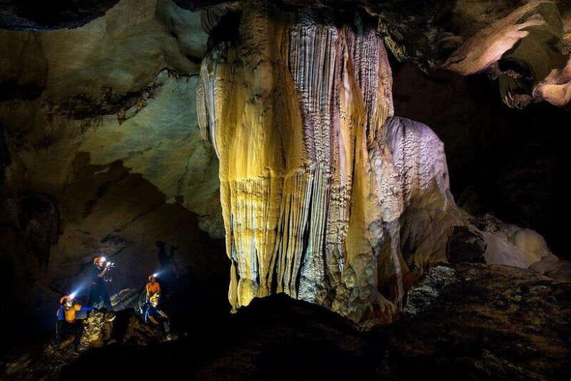 dong-hoi-expedition-cha-loi-cave-like-tarzan-in-the-jungle
