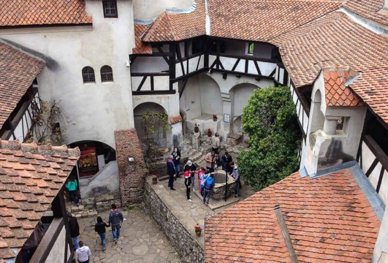 dracula-castle-peles-castle-brasov-city-private-tour