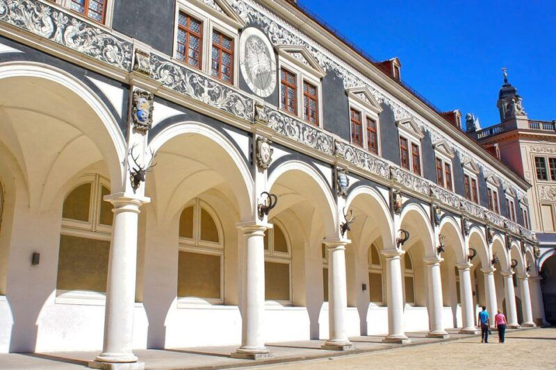 dresden-city-semperoper-guided-walking-tour
