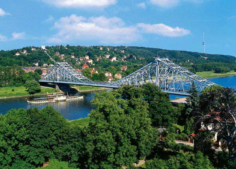 dresden-city-sightseeing-tour-with-live-guide