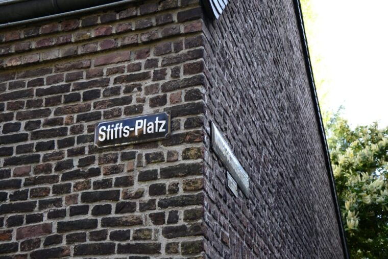 dusseldorf-tipping-based-old-town-walking-tour