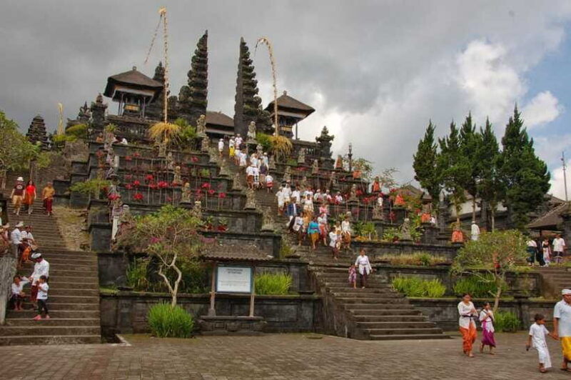 east-bali-trip-besakih-temple-lake-batur-tirta-empul