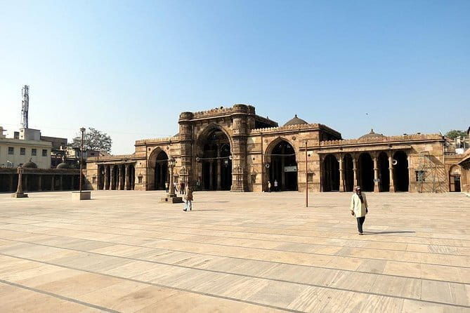Easy Private Tour at Sun Temple and Rani Ki Vav in Premium Car - The Value of the Tour: Price, Fees, and Experience
