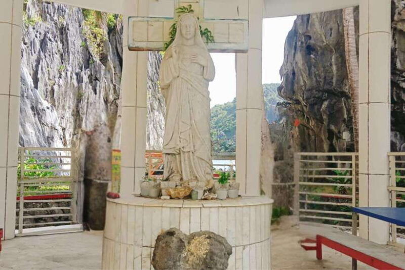 el-nido-tour-c-to-hidden-beach-helicopter-island-more