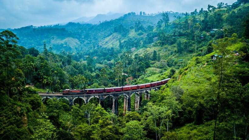 ella-from-to-kandy-scenic-train-journey-with-one-night-stay