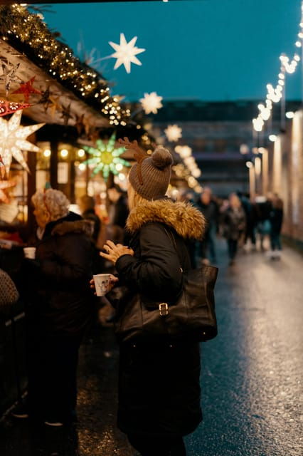 enchanting-christmas-walk-through-prague