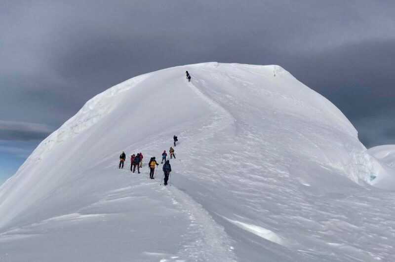 everest-region-mera-peak-climbing