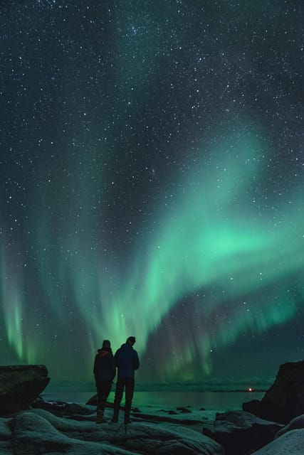 experience-the-magic-of-the-northern-lights-in-lofoten