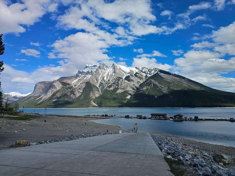 explore-banff-icefield-with-licenced-private-driver-guide