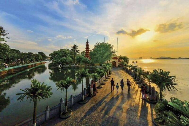 explore-hanoi-city-tour-half-day-morning