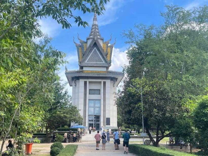 exploring-phnom-penh-a-comprehensive-city-tour-guide