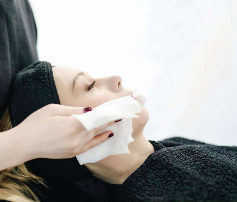 facial-treatments-with-villa-hotel-and-home-services