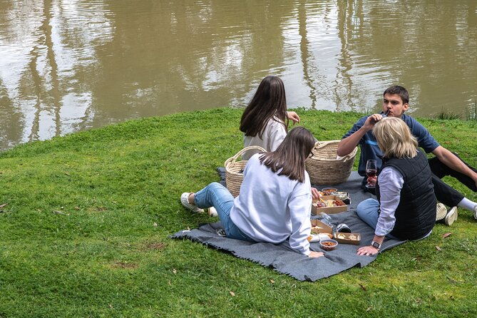 Farm Picnic for 4 in Victoria - Practical Details and Logistics