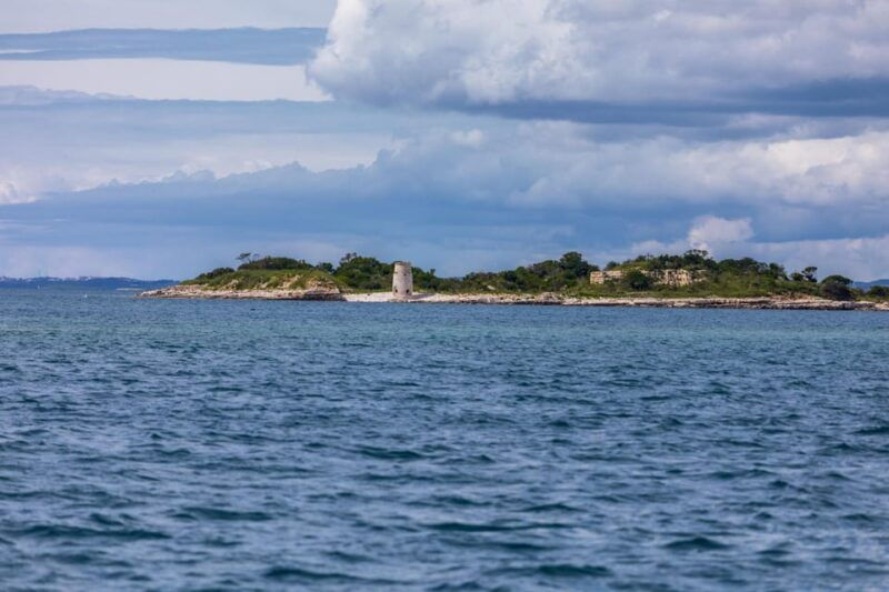 fazana-sail-like-a-president-with-brijuni-panorama