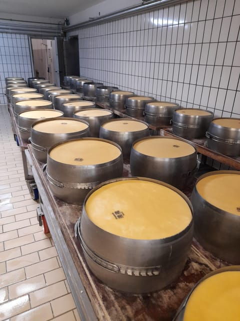 foodies-delight-modena-parmesan-balsamicparma-ham-tour